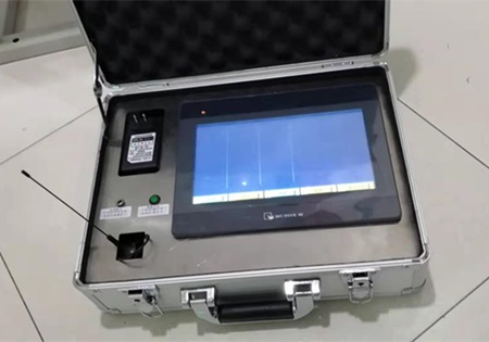 PLCҺ�����ϵ�y